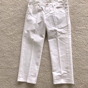 Woman’s Jean capris